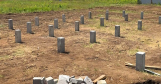 Фундамент на забивных жб сваях под ключ в Мариинске - фундамент из забивных железобетонных свай цена от 3155 руб/м2